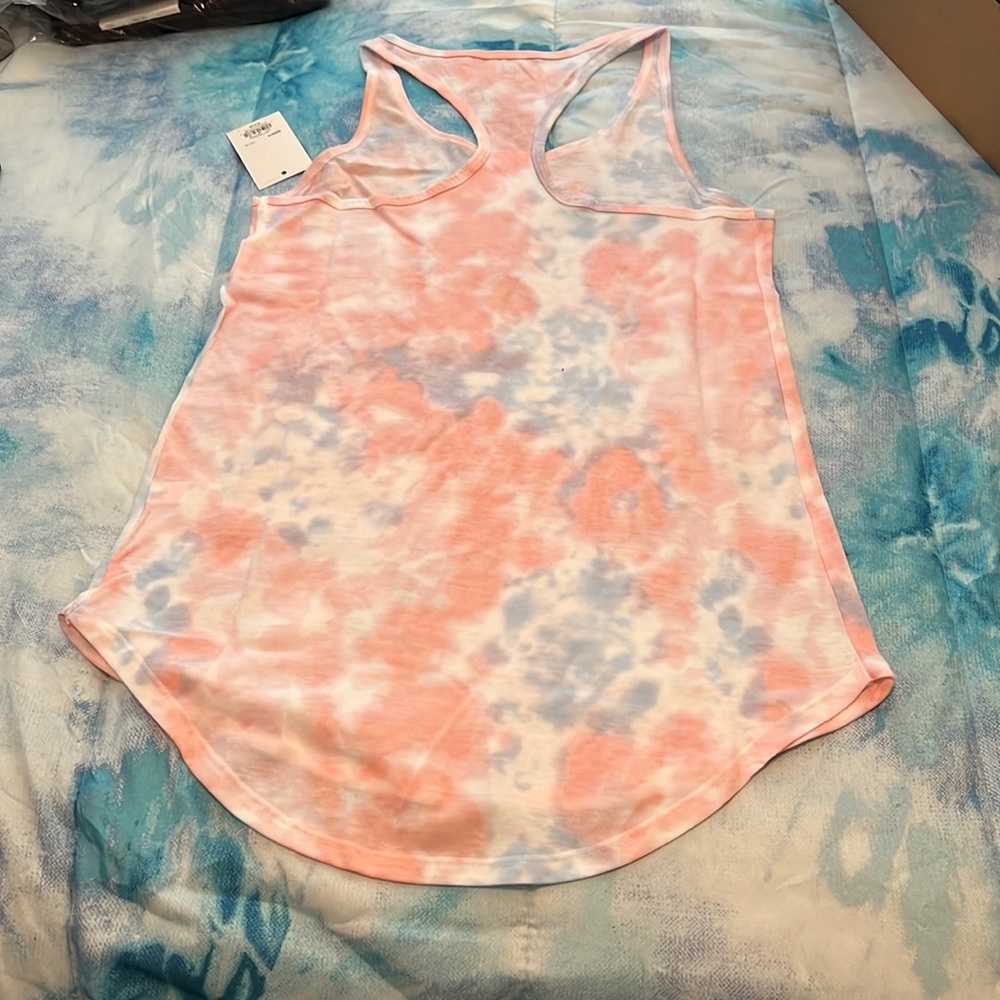 So tank top - Picture 4 of 5